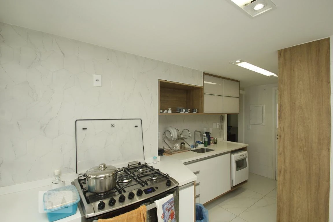 Apartamento mobiliado de 212 m² com 4 quartos — photo 11