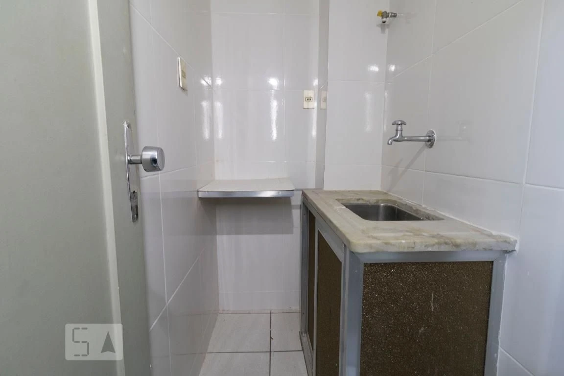 Unfurnished studio with balcony and 1 bathroom — photo 2