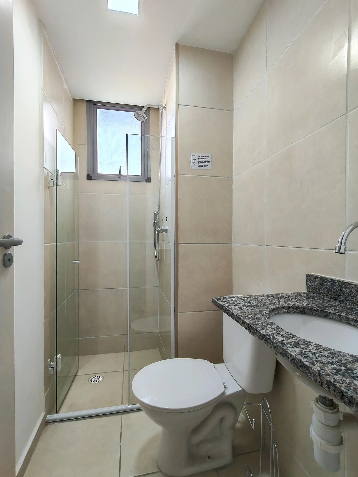 Apartamento com 2 quartos e varanda de vidro fechada — photo 60