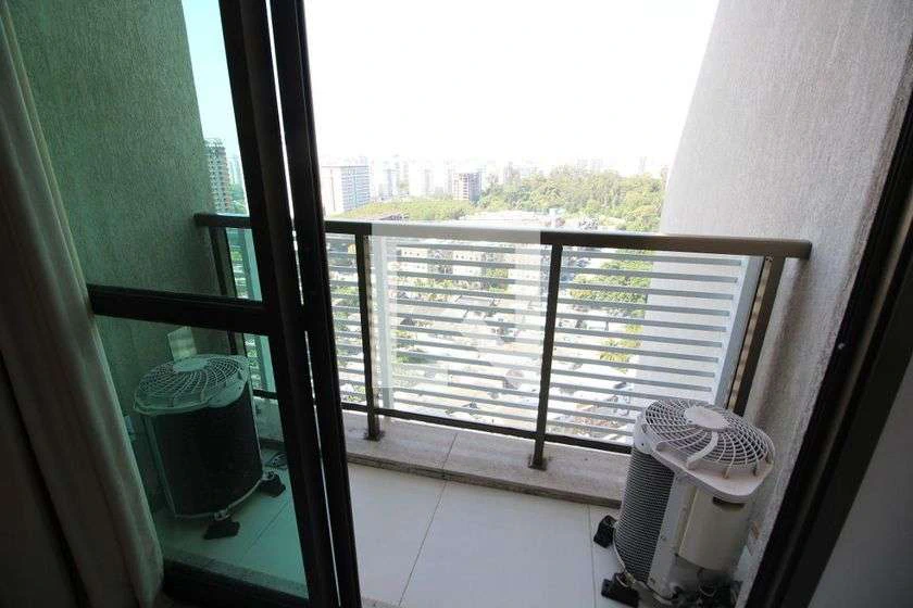 Меблированное студио 38 м² с 1 спальней и балконом — photo 20