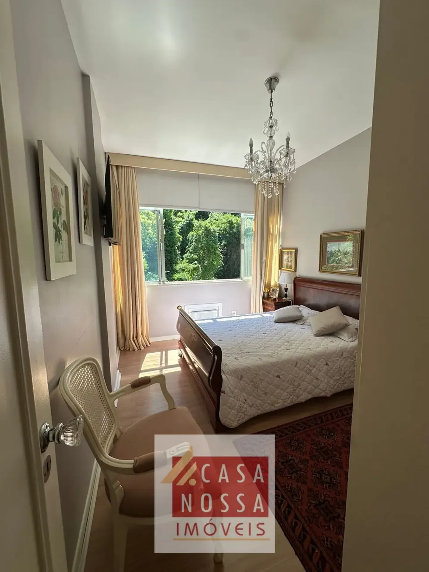 3-bedroom apartment with a park view — photo 3
