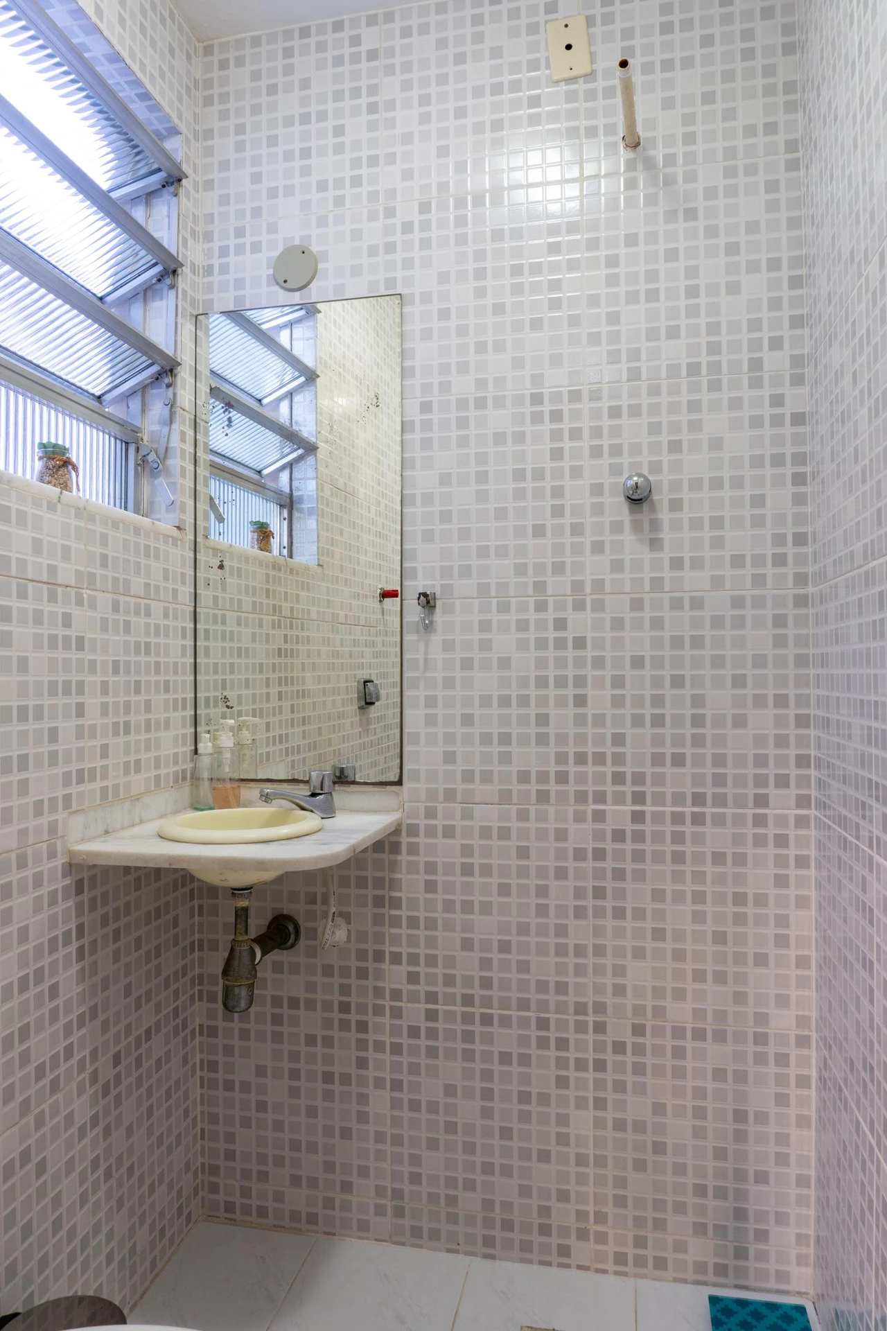 Furnished 3-bedroom apartment with 2 bathrooms — photo 34