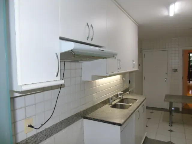 Rental apartment with 3 bedrooms, 2 baths and 133 m² — photo 33