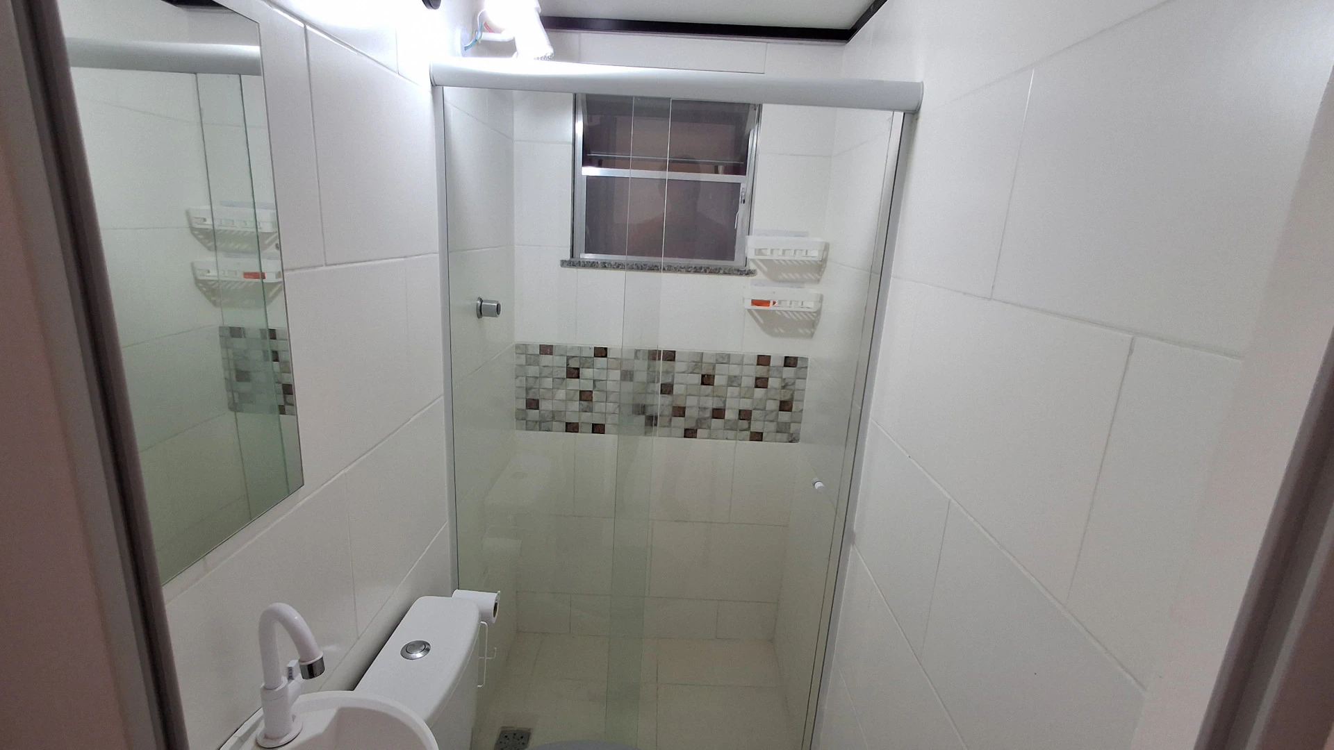 Studio-style kitnet with 1 bedroom and 1 bath — photo 4