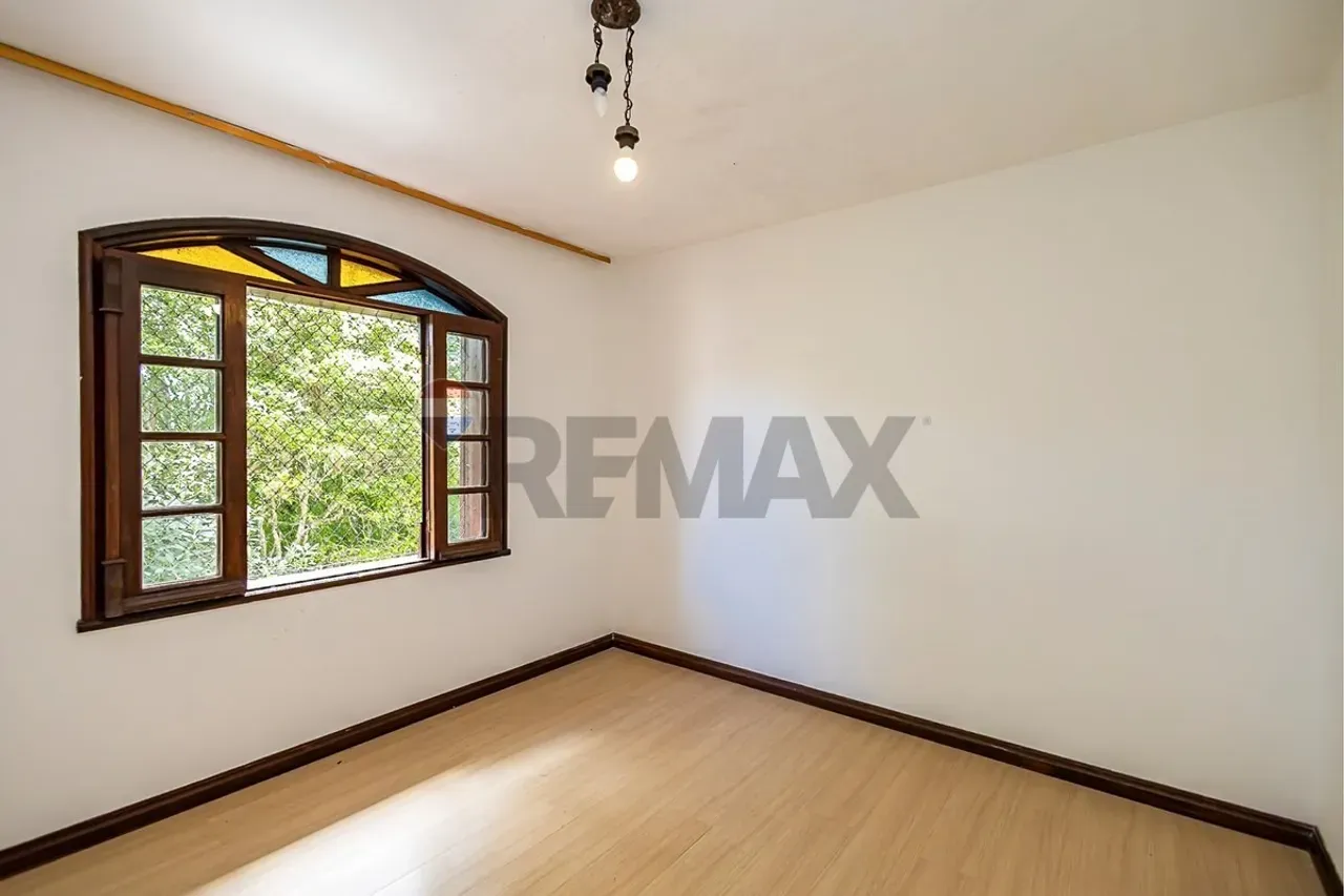 House with 3 bedrooms, 1 en-suite and private garden 309 m² — photo 26