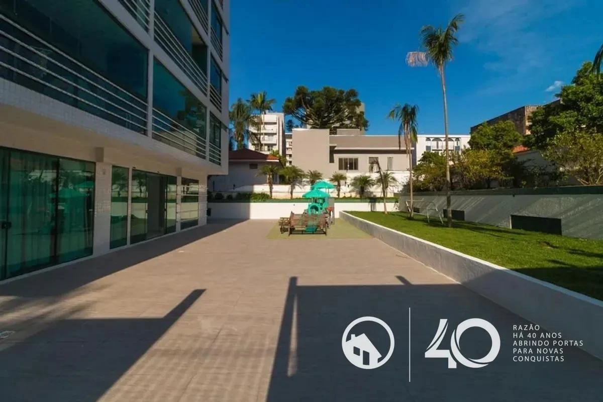 4-bedroom apartment with floor-to-ceiling windows — photo 14