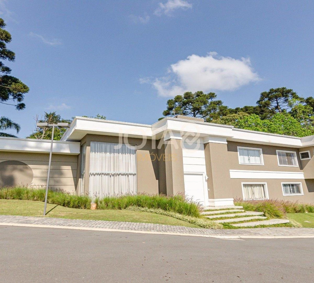 4-bedroom house with a washing machine — photo 3