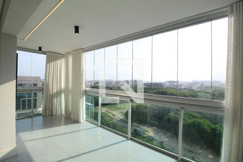 Apartment, 221 m², with floor-to-ceiling windows