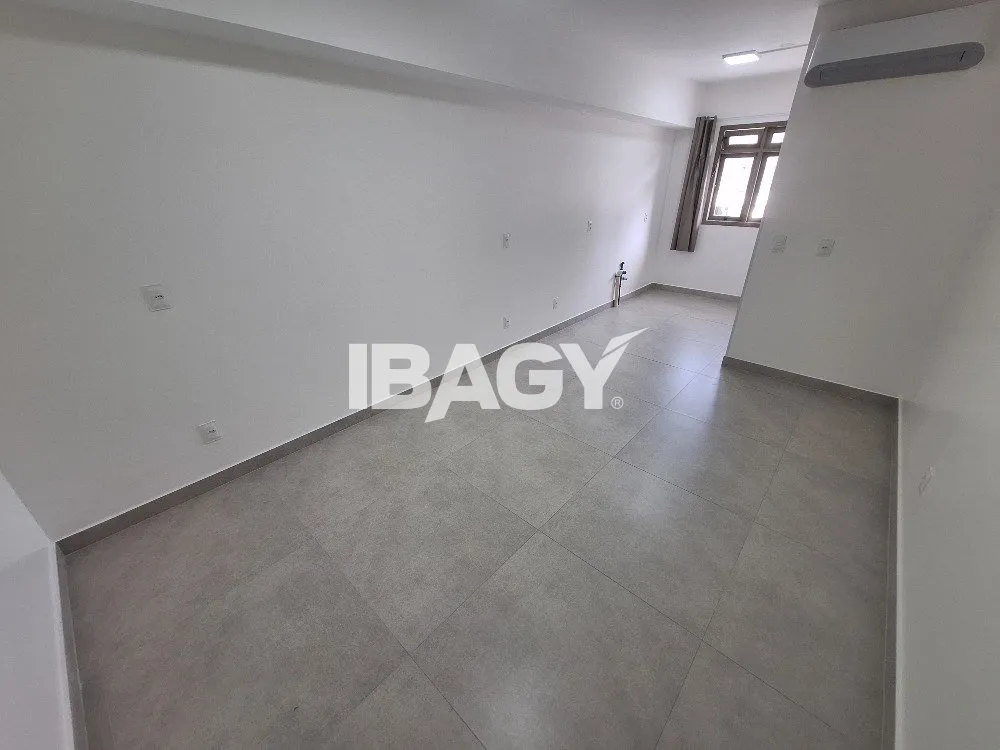 25 m² studio with 1 bedroom and 1 bathroom — photo 4