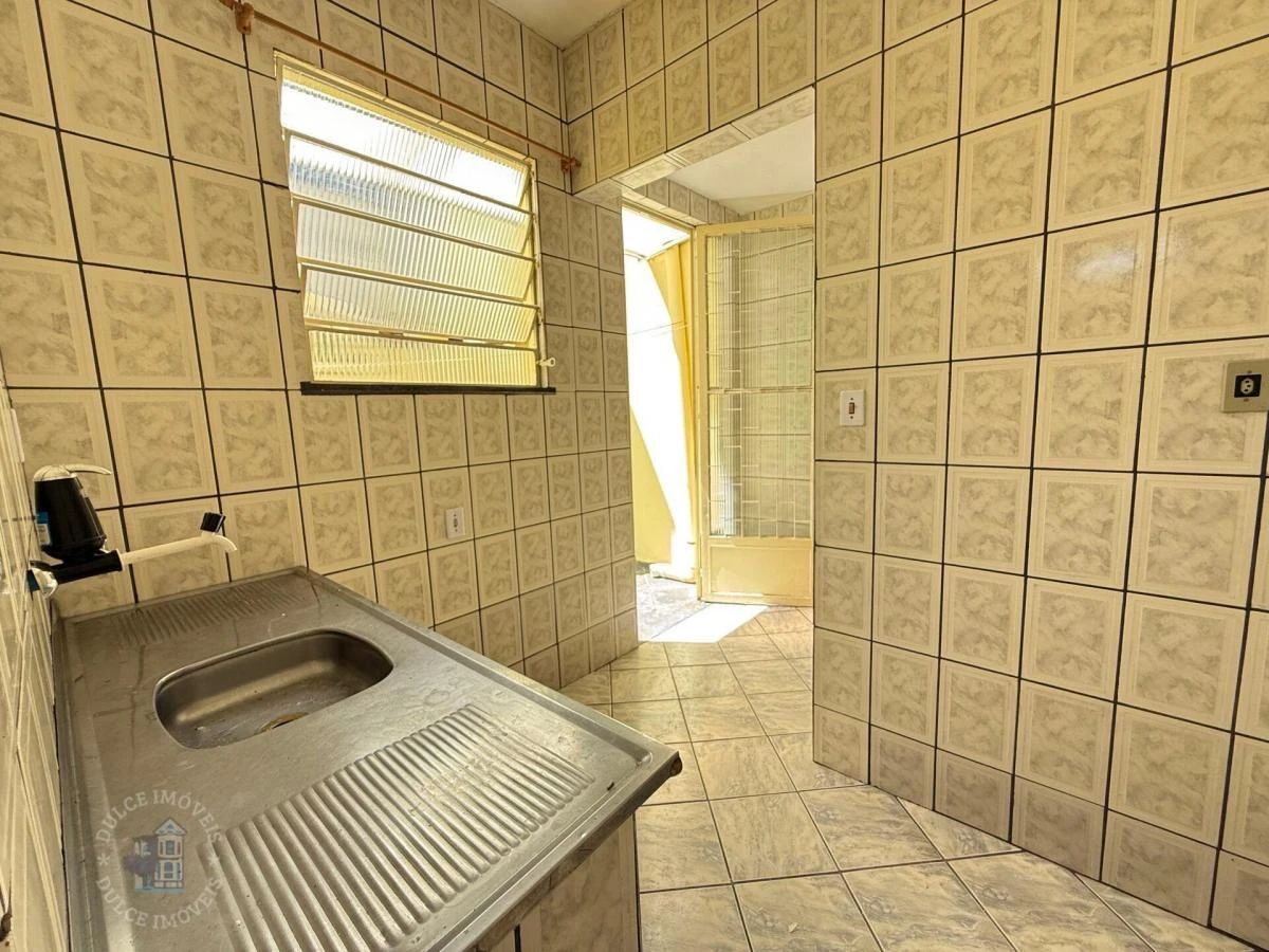 Unfurnished 1-bedroom house with an electric shower — photo 3