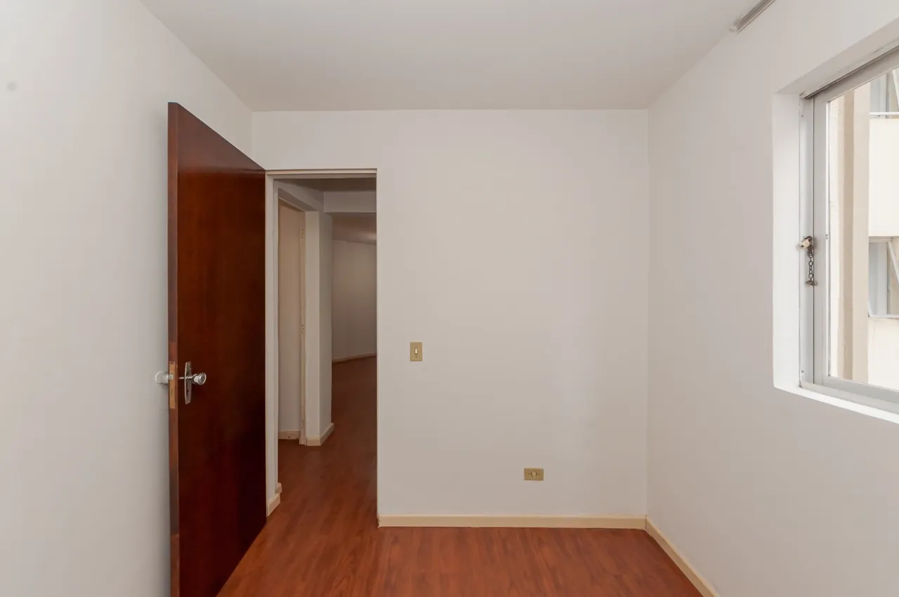 1-bedroom apartment with a balcony and 37 m² — photo 13