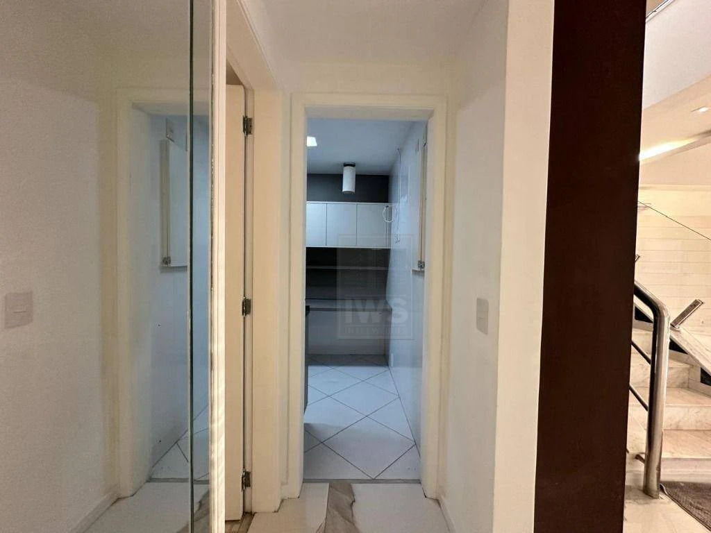 Furnished duplex penthouse with enclosed balcony — photo 9