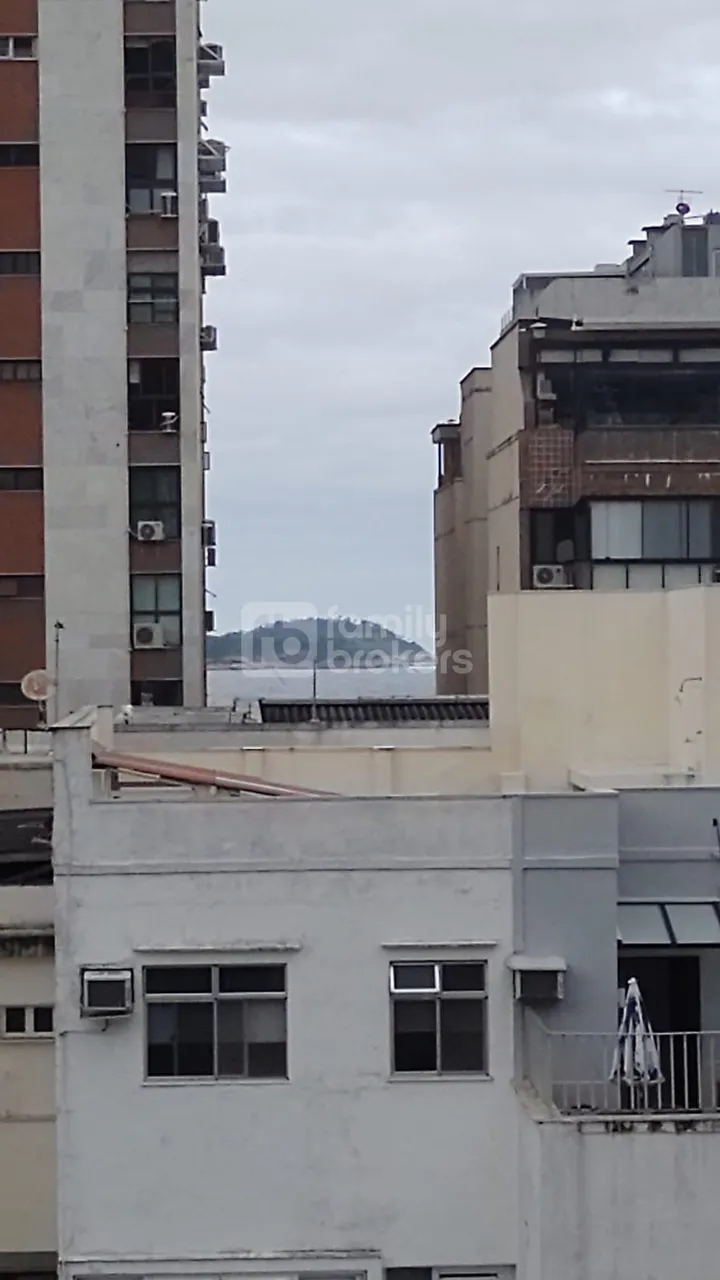 Furnished 3-bedroom apartment with 140 m² — photo 14