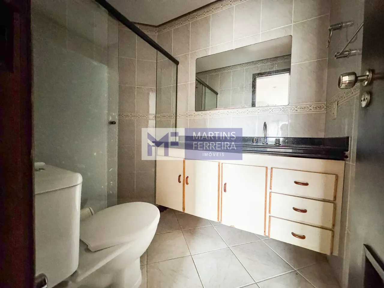 Rental penthouse with 3 suites and a closed-off kitchen — photo 7