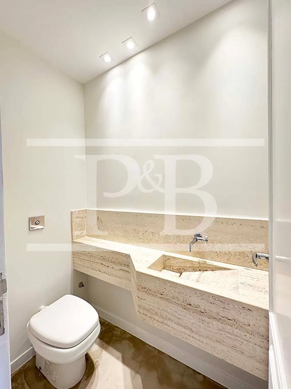 4-bedroom apartment with 270 m² and 4 bathrooms — photo 18