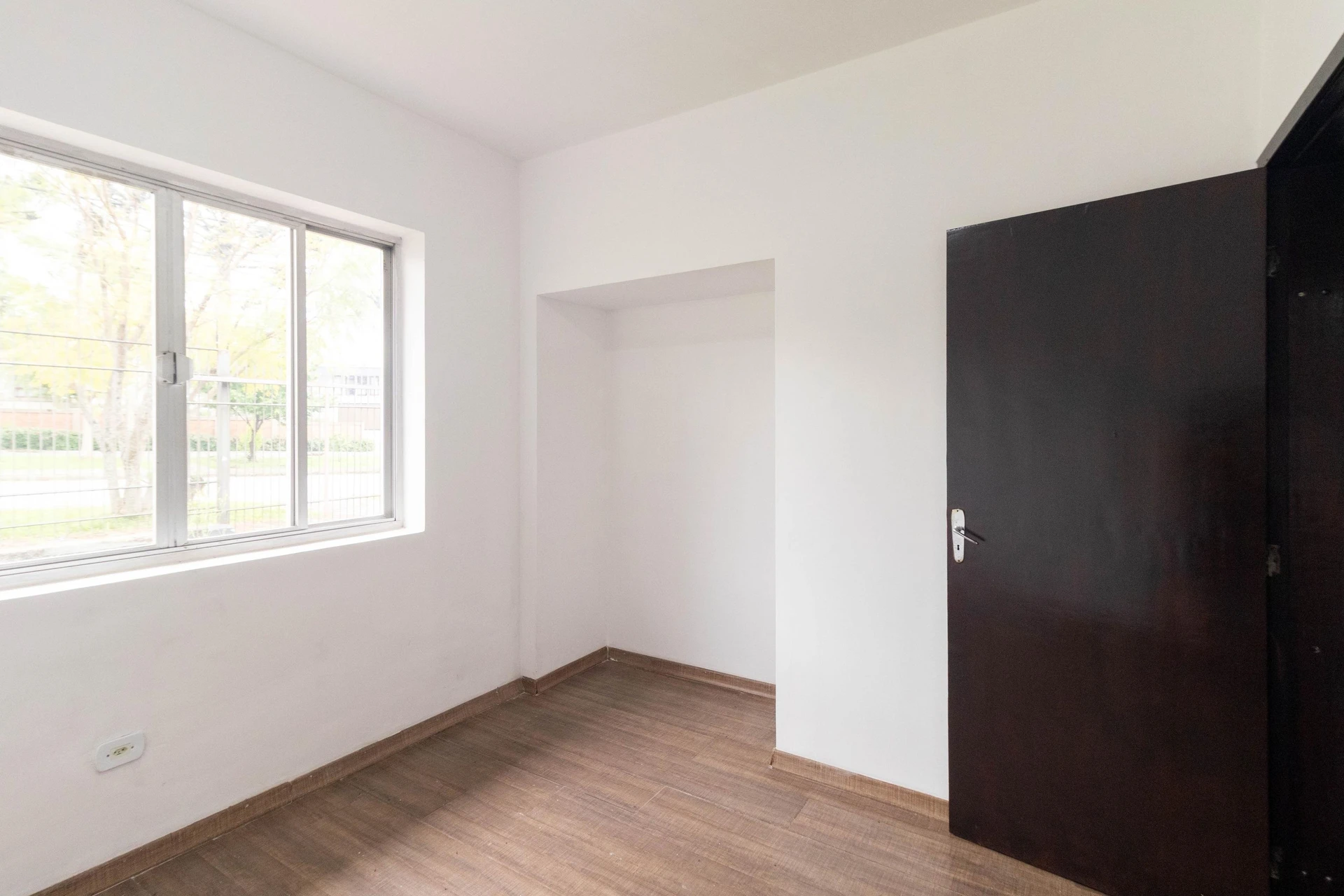 House, 195 m², with floor-to-ceiling windows — photo 40
