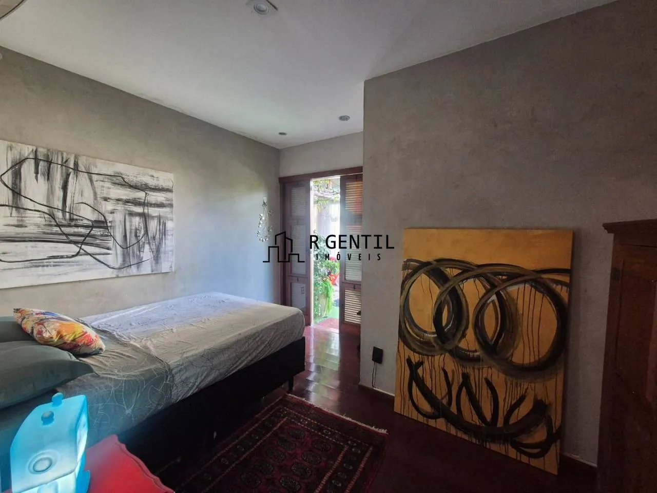 Unfurnished apartment with 3 bedrooms and a balcony — photo 12