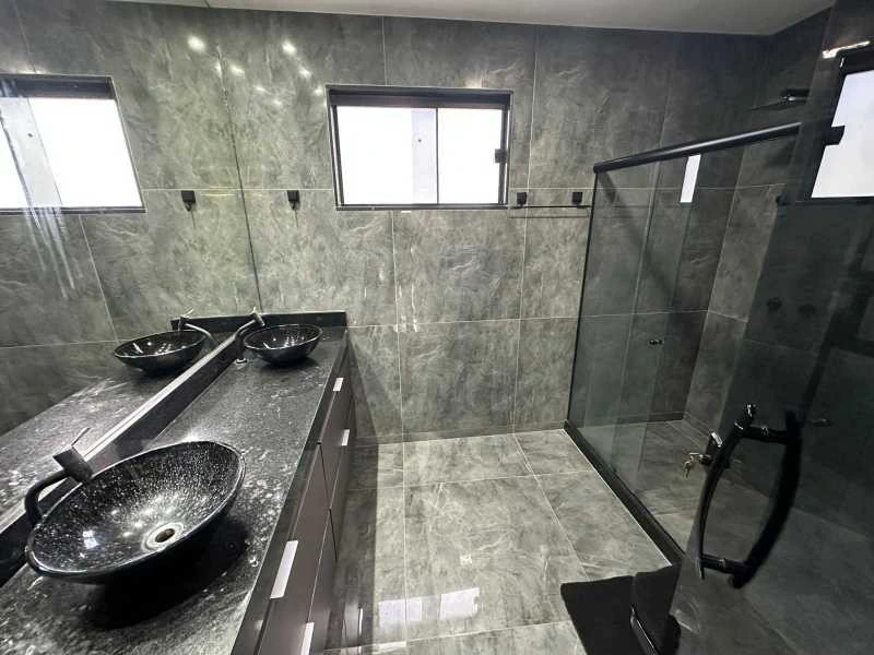 Casa com 4 suítes e 292 m², com 3 vagas e churrasqueira — photo 29