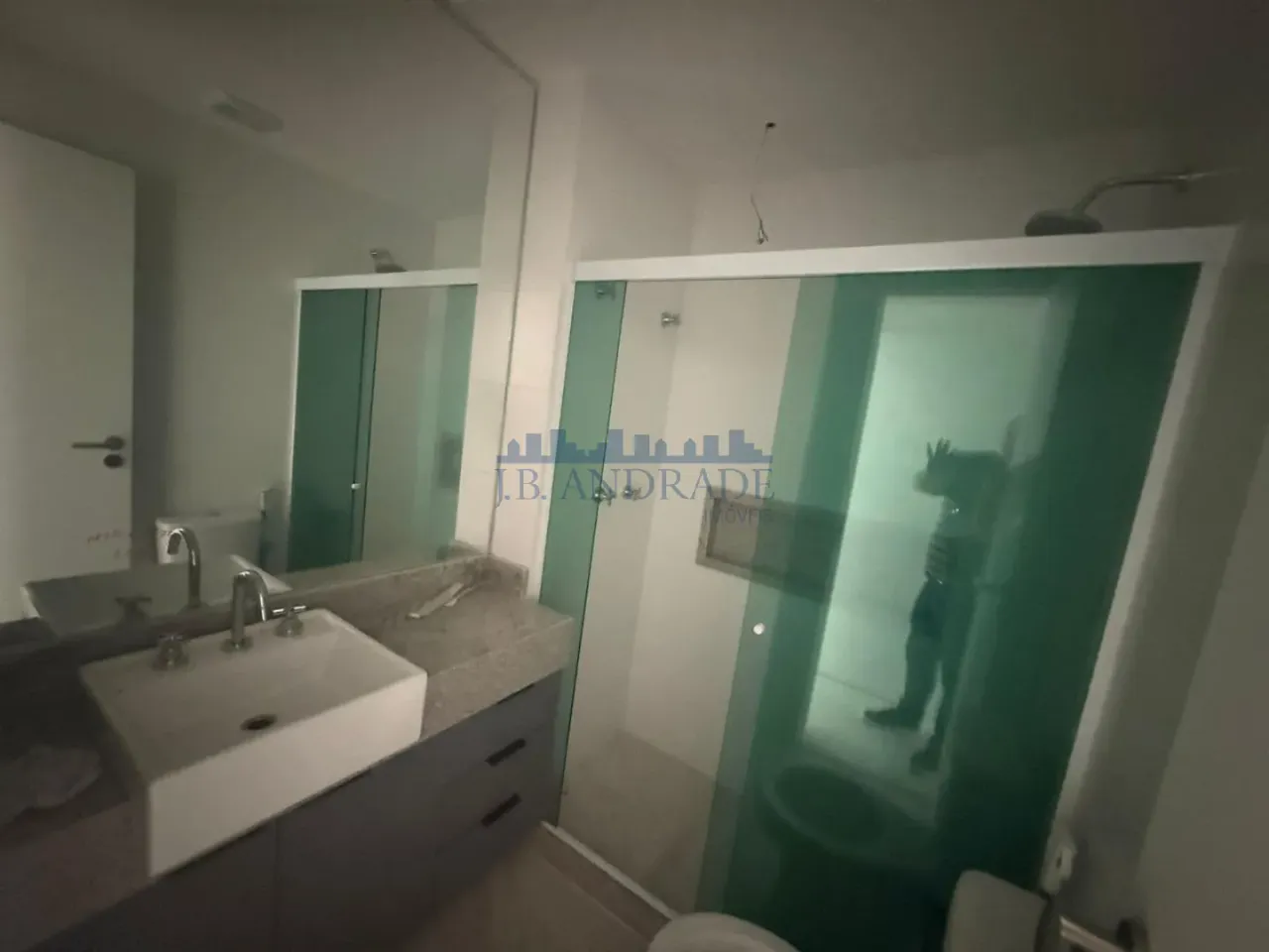 2-bedroom apartment with 2 suites and 4 bathrooms — photo 14