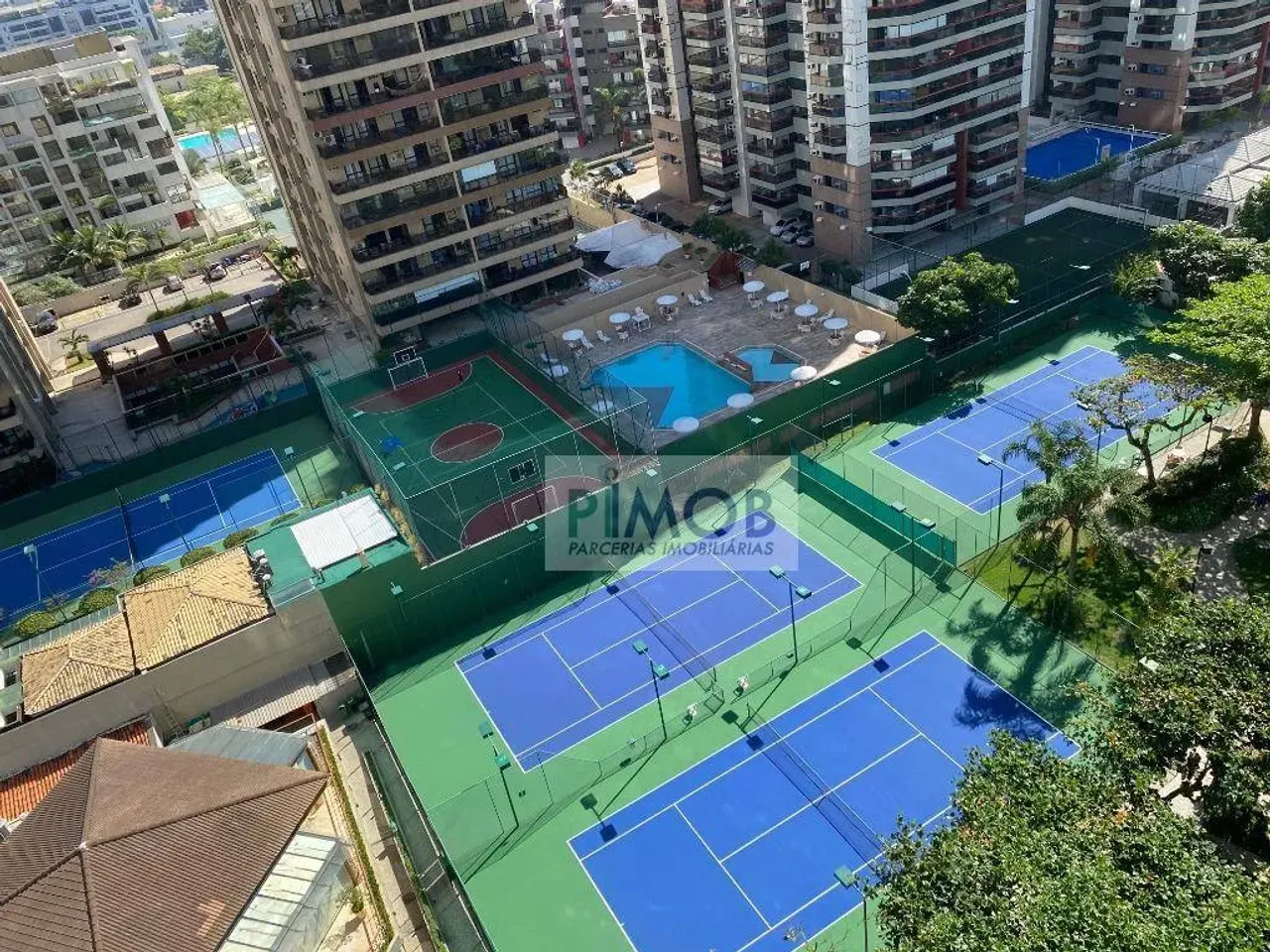 Apartamento com 4 dormitórios e 300 m² com varanda envidraçada — photo 5