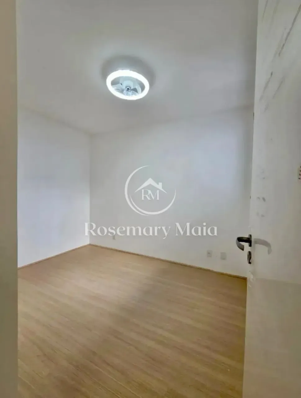 2-bedroom apartment with 1 parking space and 1 bath — photo 9