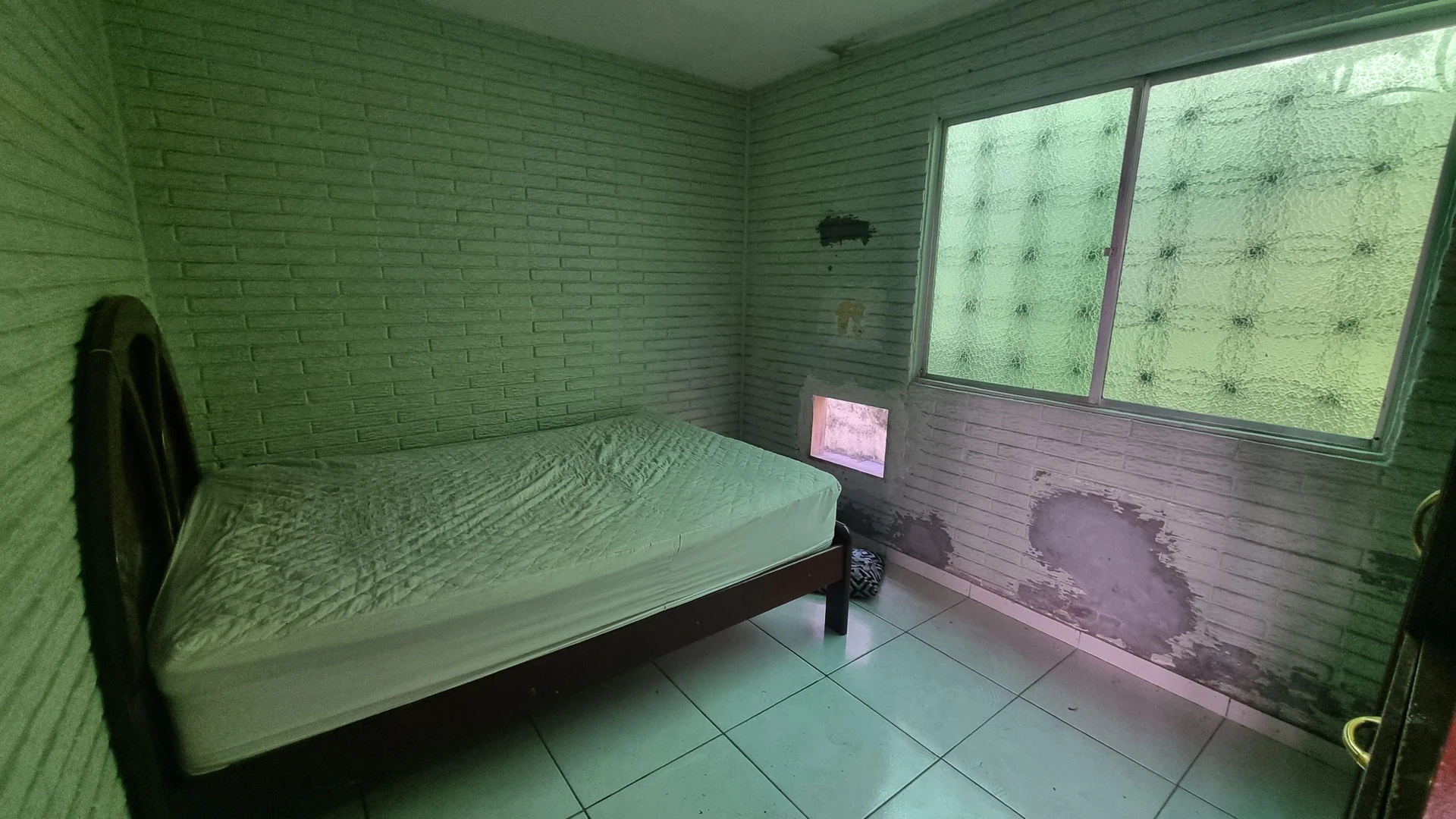 Washing machine in a 5-bedroom house, 200 m² — photo 10