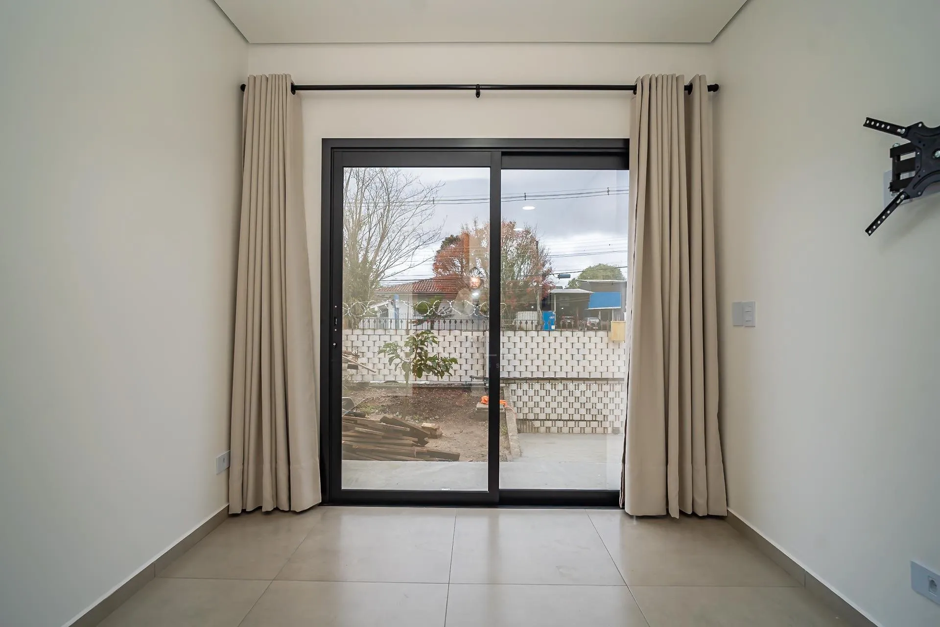 Unfurnished studio of 25 m² with a gas stove — photo 7