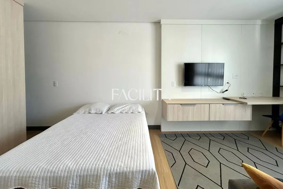 Furnished studio 50 m² with balcony and open-plan kitchen — photo 3