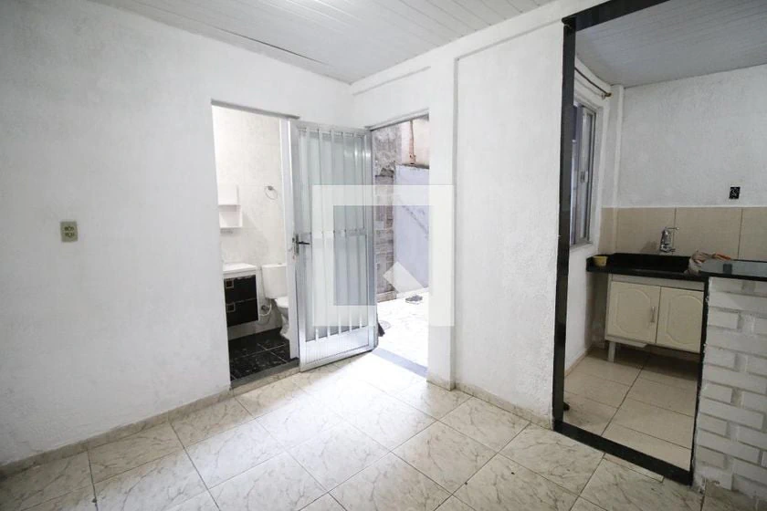 1-bedroom house with private garden and 70 m² — photo 3