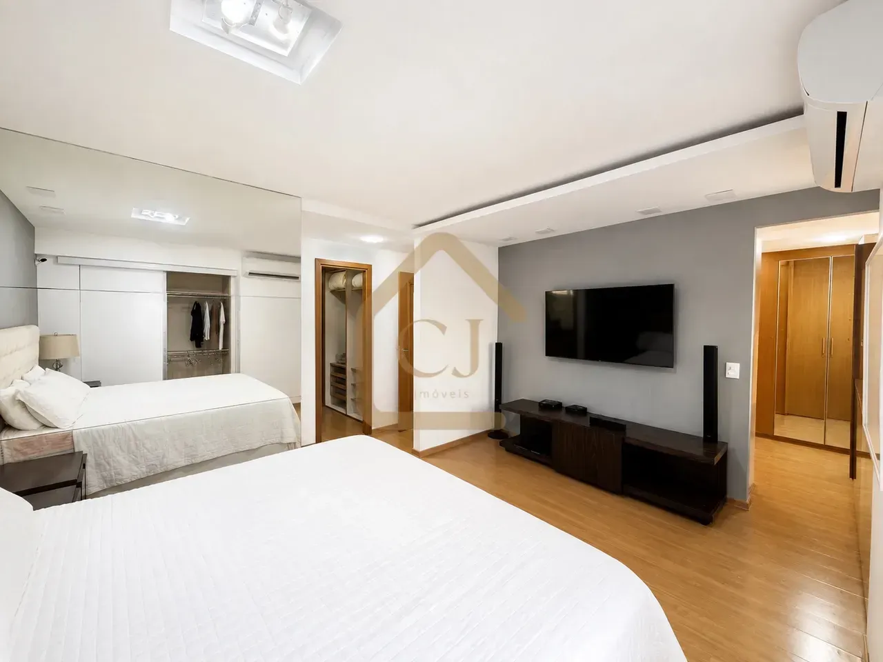 Furnished duplex penthouse 354 m² with 4 bedrooms — photo 4