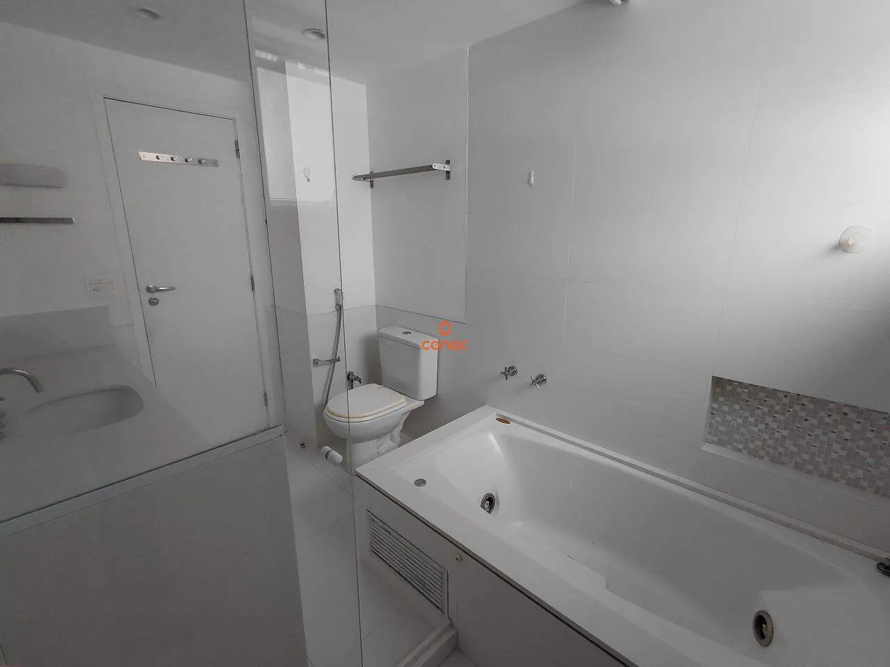 Rental apartment with 4 bedrooms and 3 bathrooms — photo 22