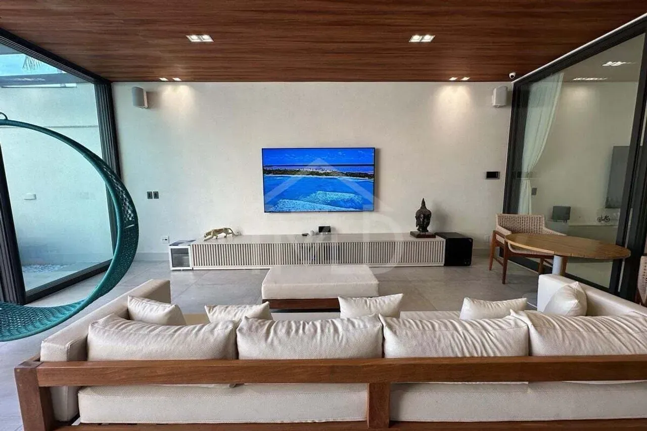 Furnished house with 4 bedrooms and 600 m² — photo 38
