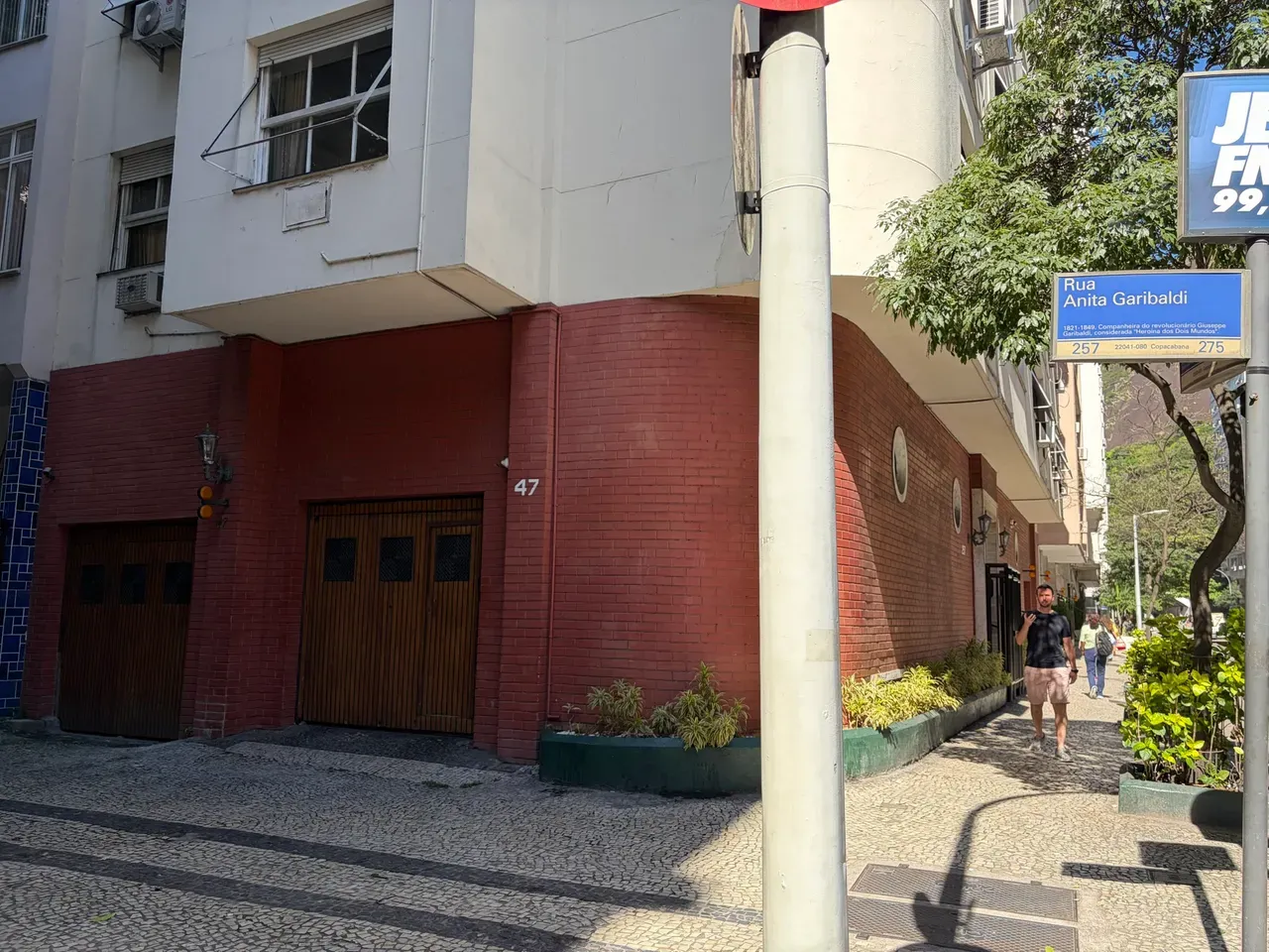 3-bedroom apartment with a sports court — photo 5