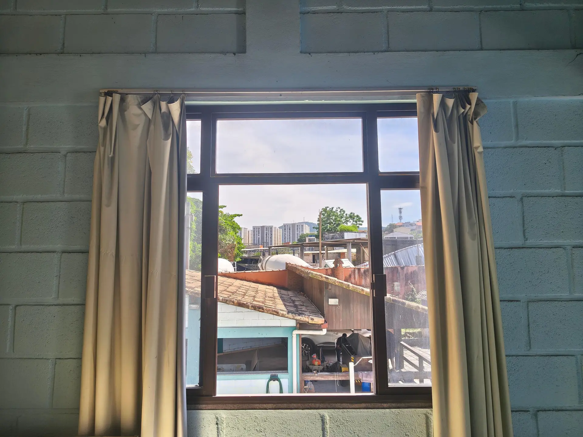 Casa sem mobília com 1 quarto e varanda com pia — photo 43