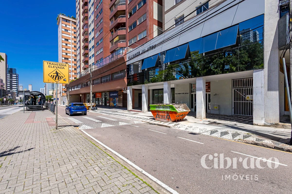 Apartamento com piso de madeira ou laminado, Rebouças — photo 11