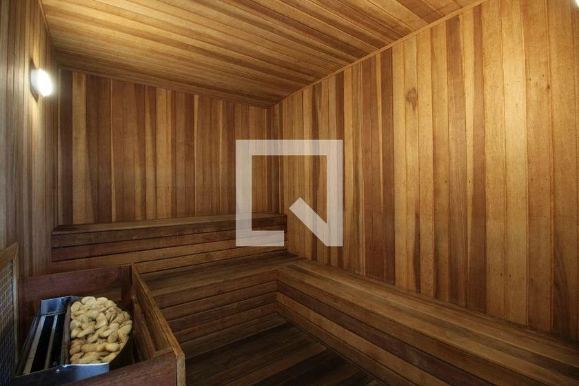 2-bedroom apartment in a building with a gym — photo 16
