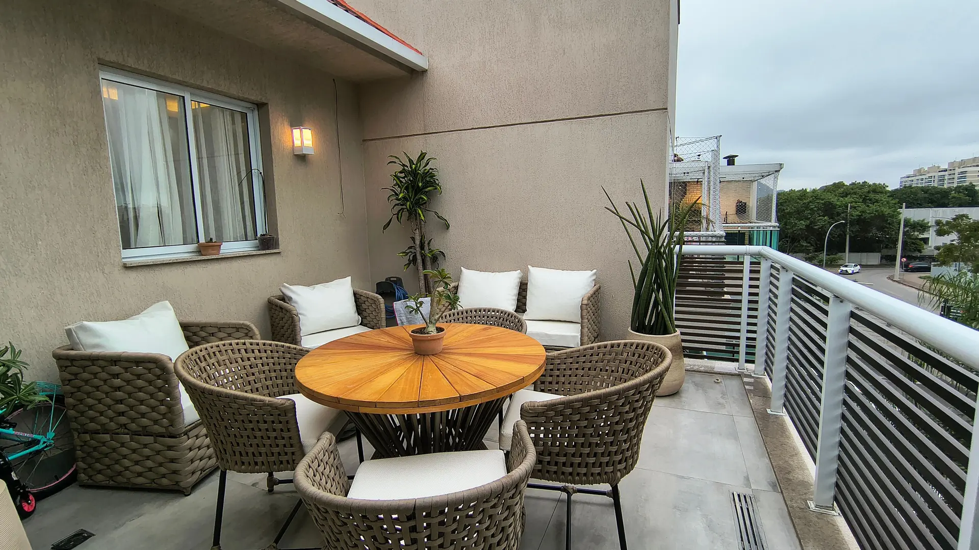 Furnished apartment, 150 m², with a grill on the balcony — photo 24