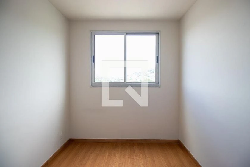 Apartment, 42 m², with wood or laminate floors — photo 10