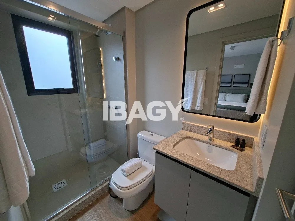 Studio with a glassed-in balcony and open-plan kitchen — photo 226