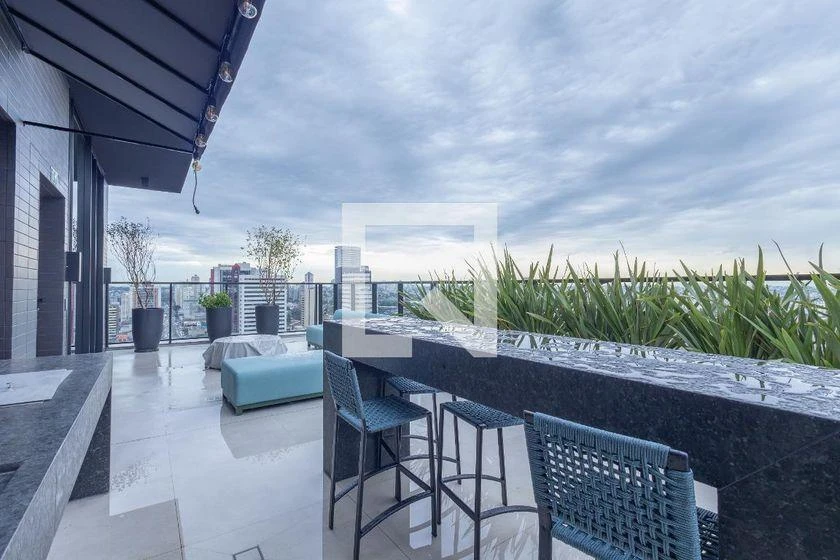 Furnished 1-bedroom apartment with 24 m² and floor-to-ceiling windows — photo 17