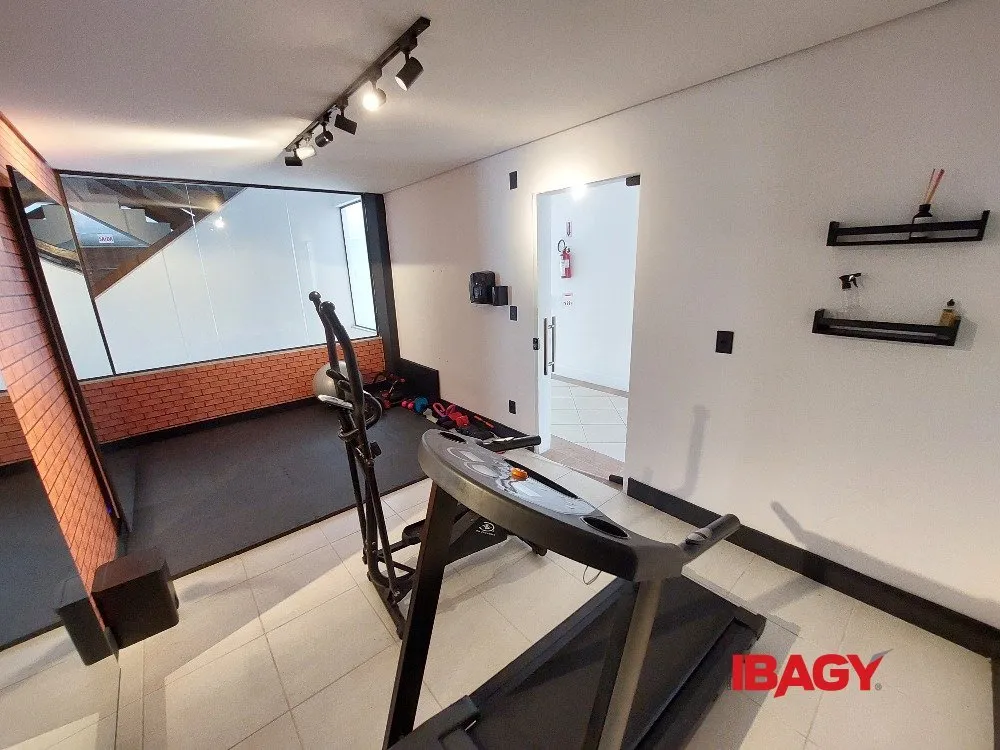 Квартира с 3 спальнями, 102 м², 1 ванная и 2 места — photo 54