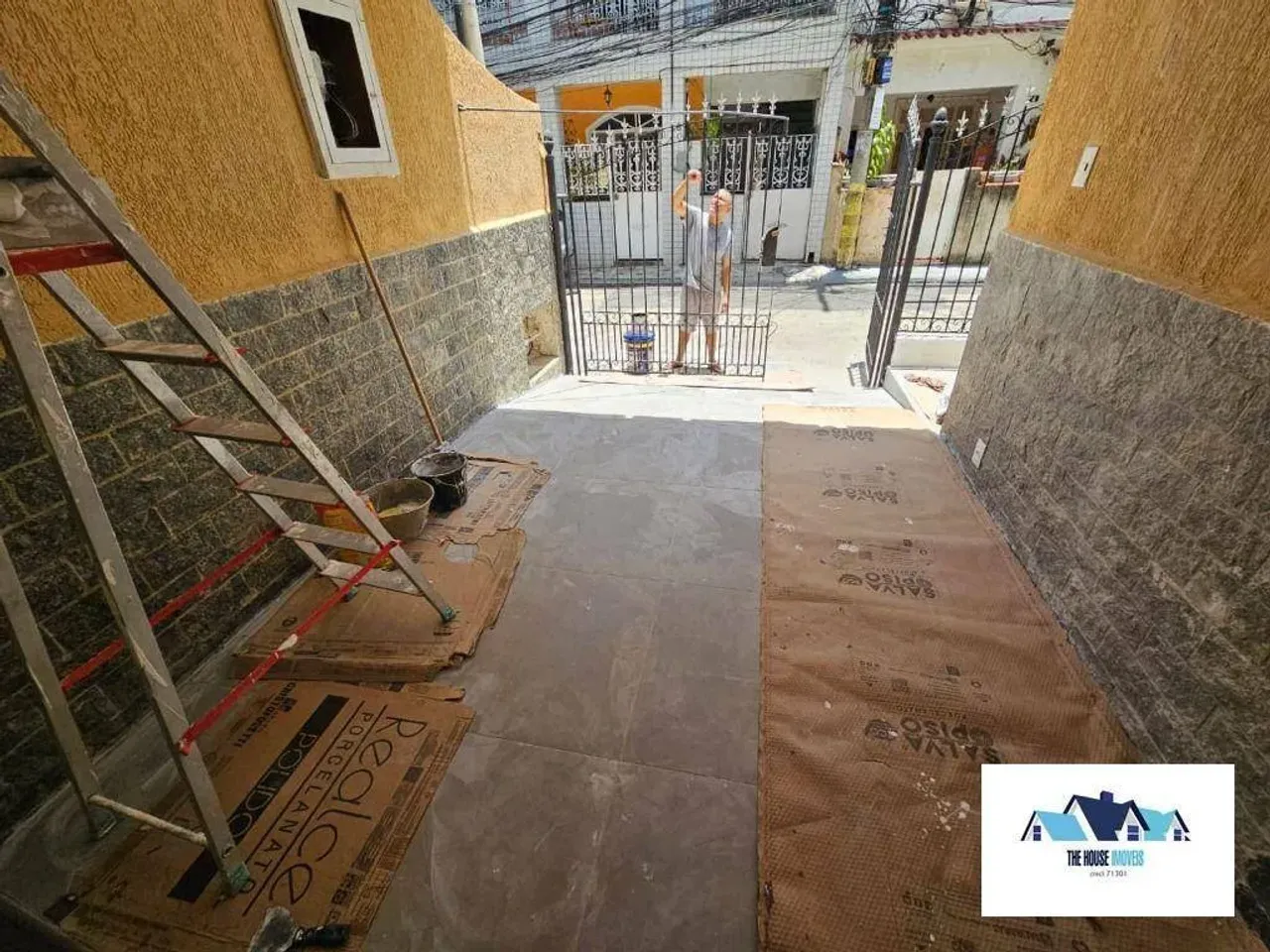 House with 2 bedrooms and 2 bathrooms, 80 m² total — photo 17