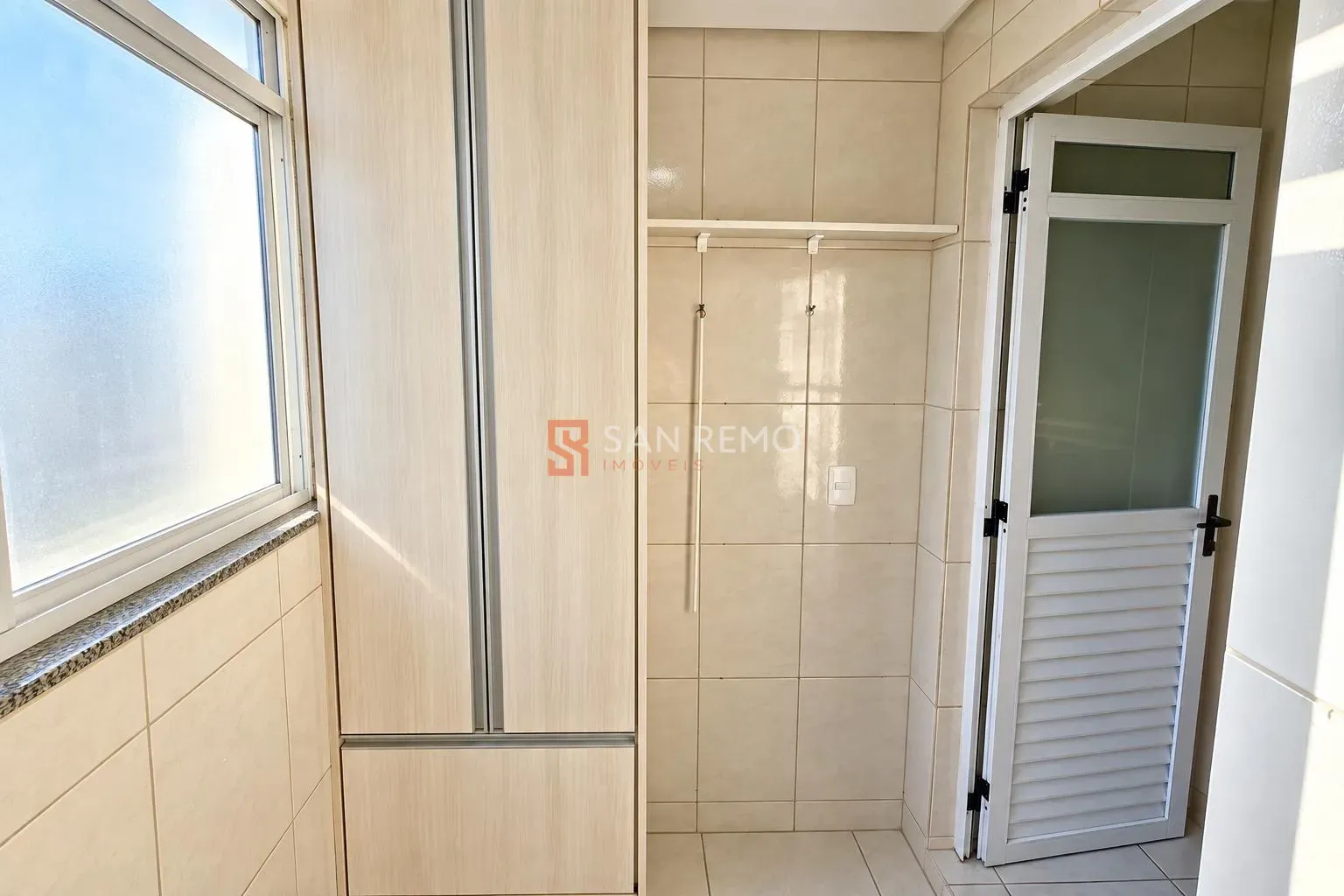 Mountain view in a 2-bedroom apartment, 65 m² — photo 19