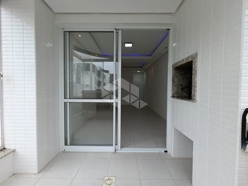 Apartamento de 87 m² sem mobília com cozinha separada — photo 9