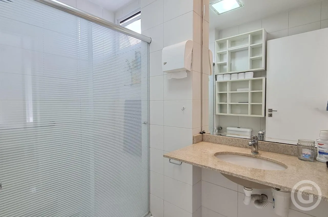 Furnished 65 m² apartment with 1 en-suite and private garden