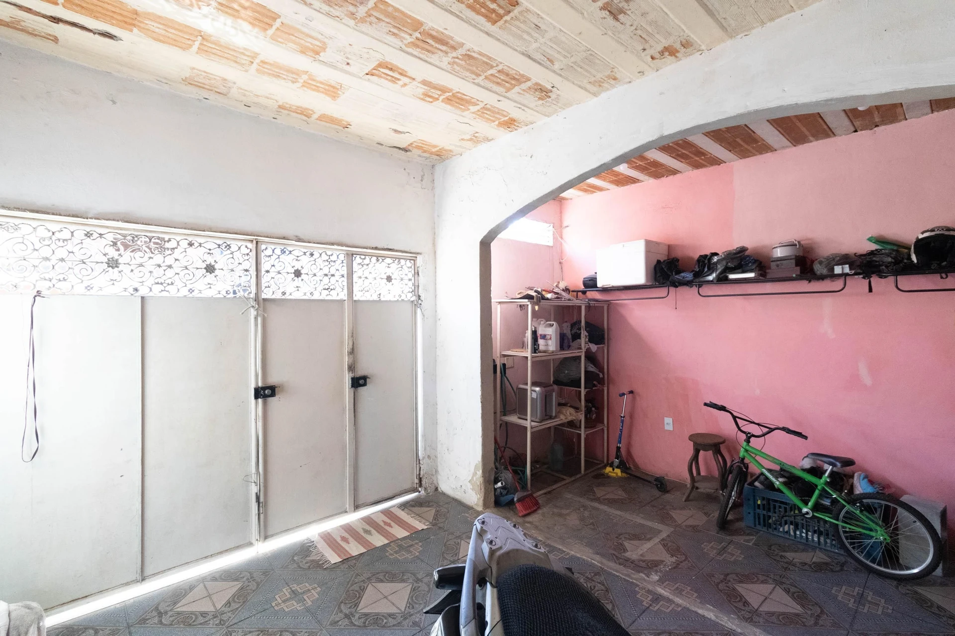 Casa mobiliada com 3 quartos e cozinha com fogão a gás — photo 45