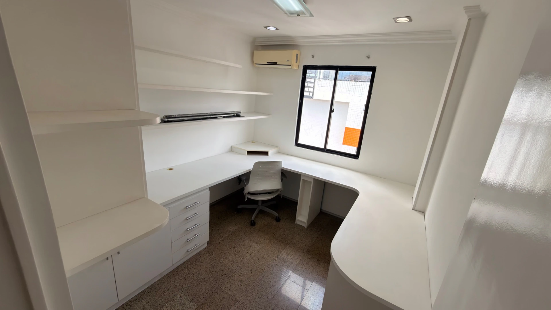 Apartamento, 99 m², com banheira — photo 19