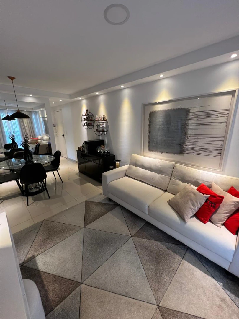 3-bedroom apartment with 3 en-suite baths and 4 total — photo 8