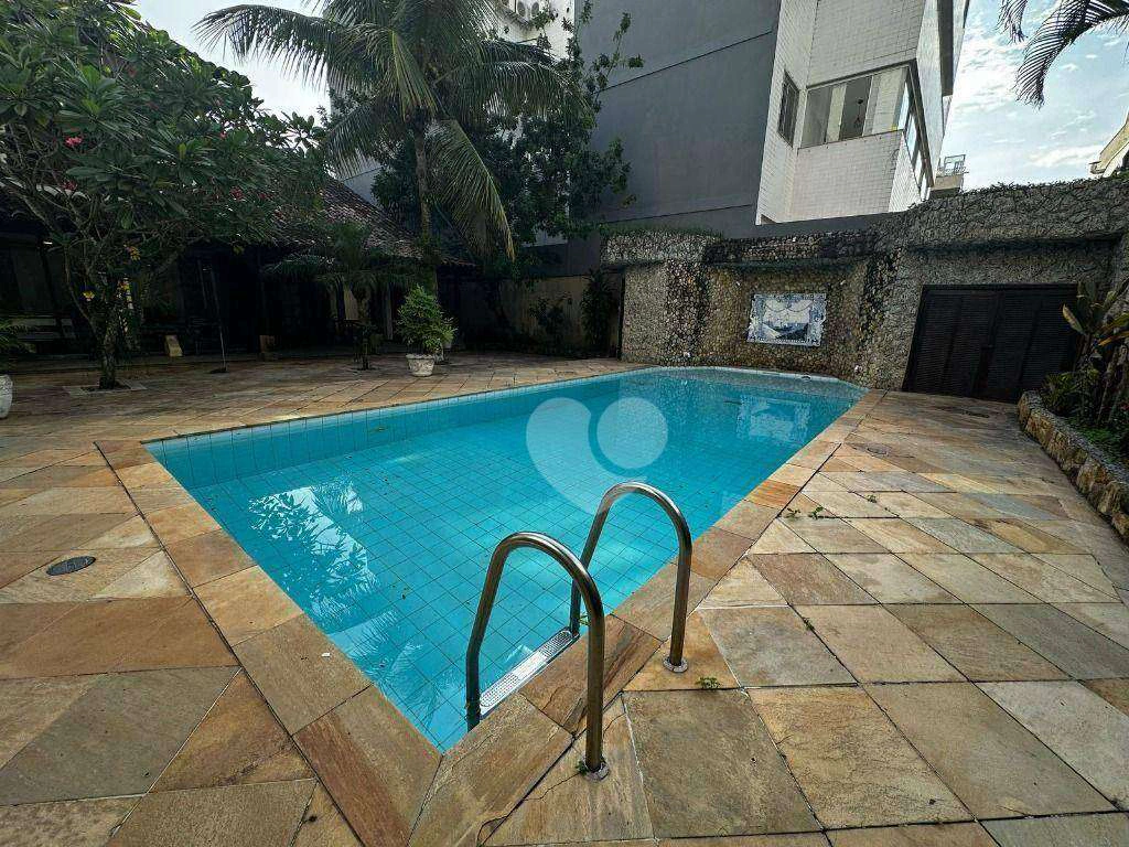 House with 3 bedrooms and 600 m², 4 parking spots — photo 24