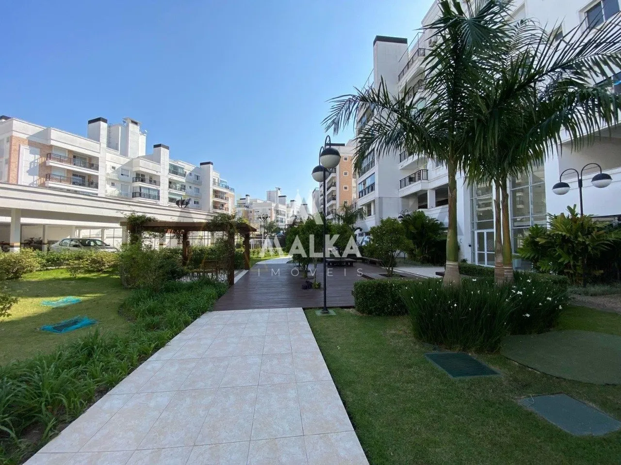 3-bedroom apartment with balcony and built-in grill — photo 7